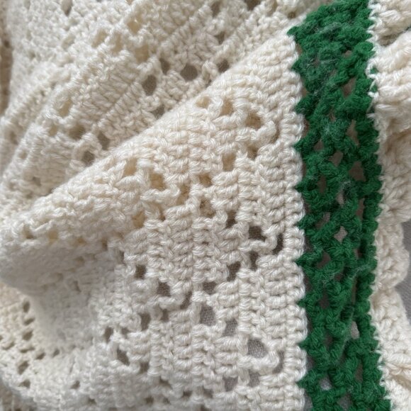 Vintage Crochet Blanket Throw Handmade Creamy White With Green Trim Immaculate - Picture 5 of 11